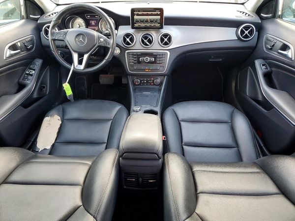 2015 MERCEDES-BENZ GLA GLA250