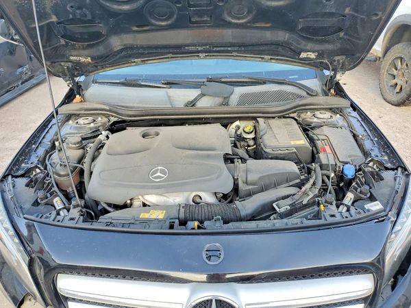2015 MERCEDES-BENZ GLA GLA250
