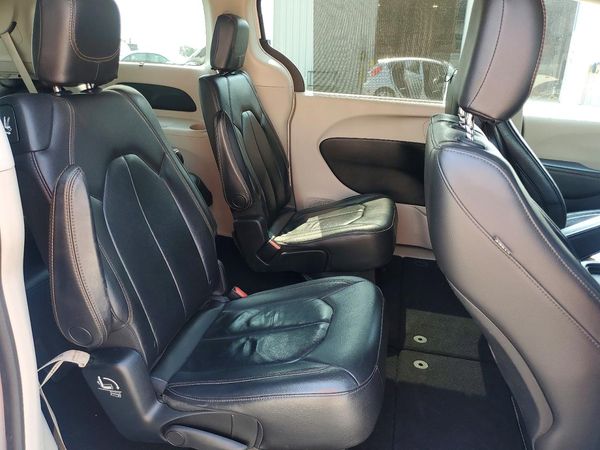 2017 CHRYSLER PACIFICA Touring L