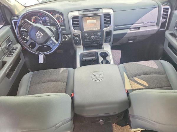 2017 RAM 1500 SLT