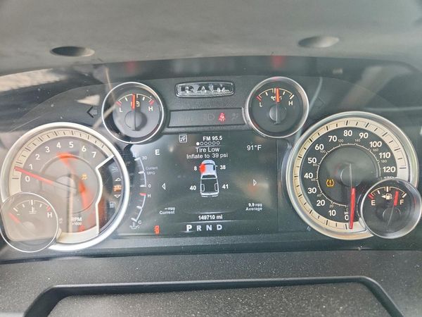 2017 RAM 1500 SLT