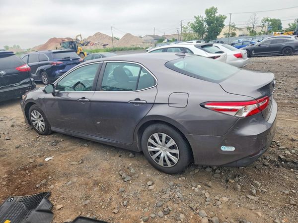 2019 TOYOTA CAMRY