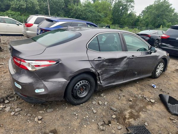 2019 TOYOTA CAMRY