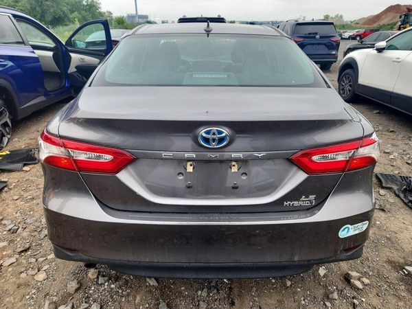2019 TOYOTA CAMRY