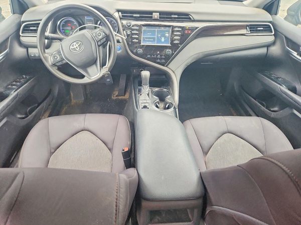 2019 TOYOTA CAMRY