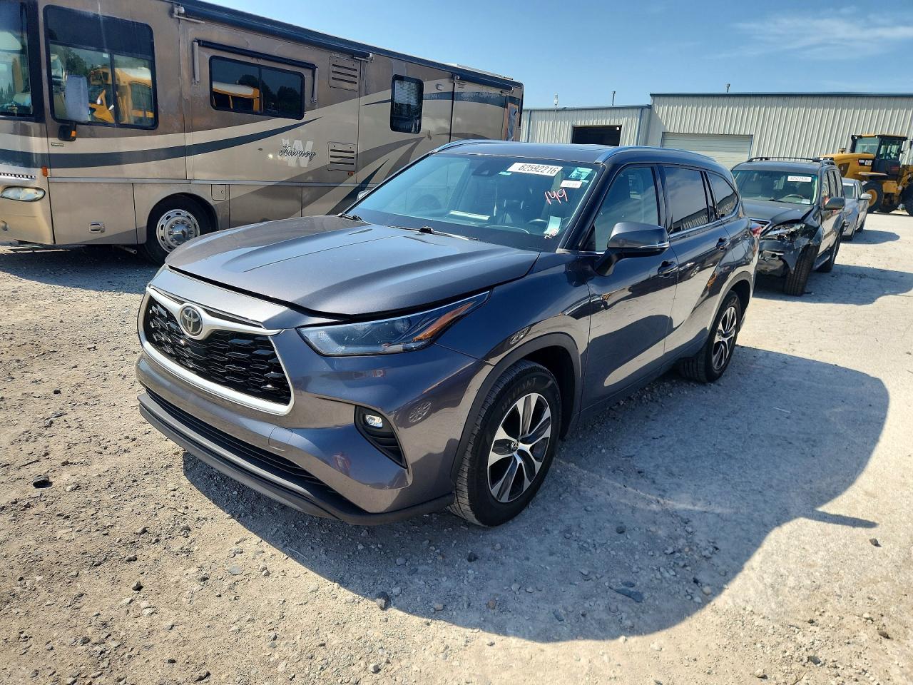 2021 TOYOTA HIGHLANDER XLE