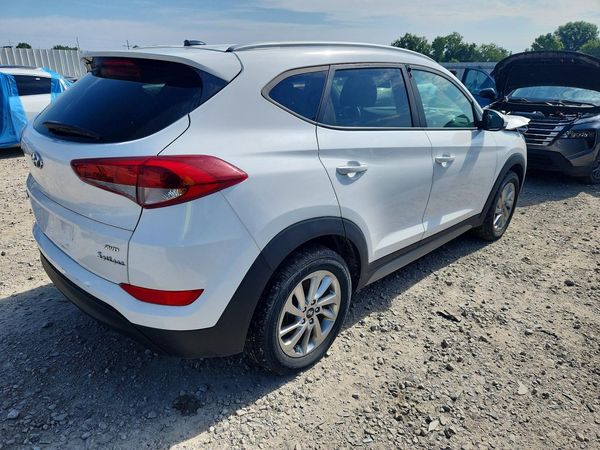2017 HYUNDAI TUCSON