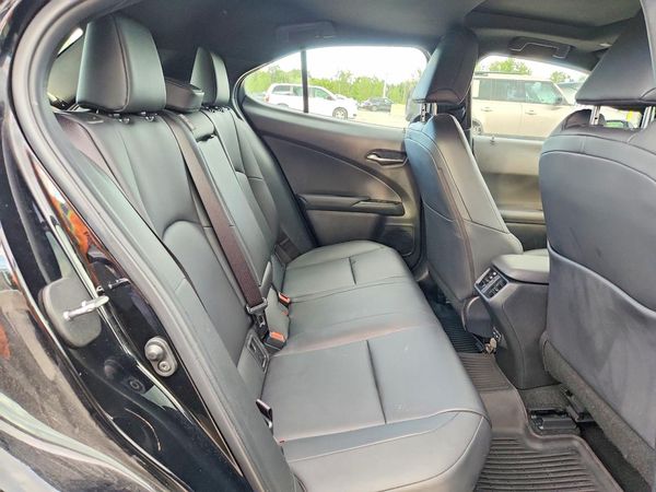 2021 LEXUS UX 250h Premium