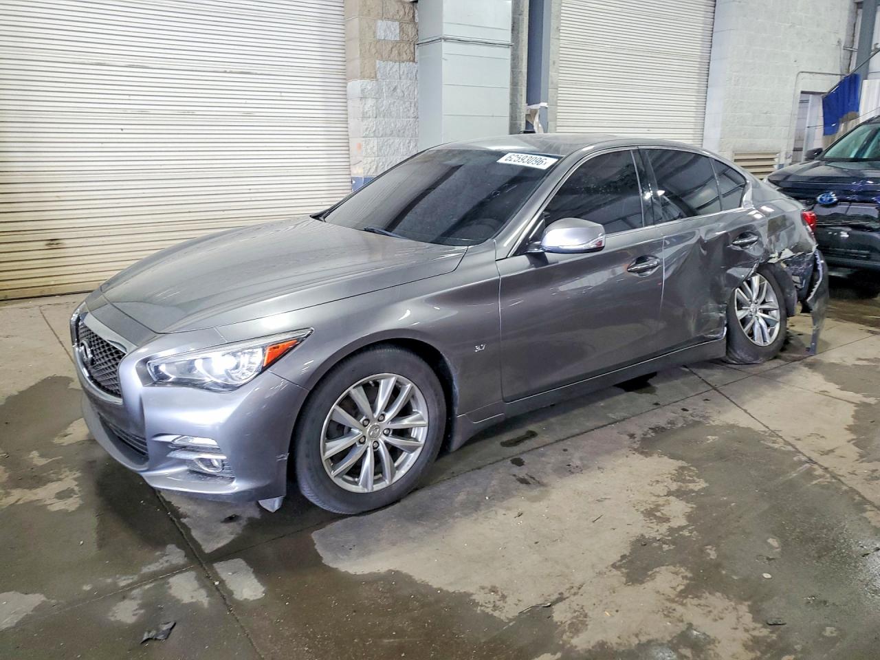 2015 INFINITI Q50 — Front 3/4