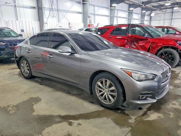 2015 INFINITI Q50 — Passenger 3/4