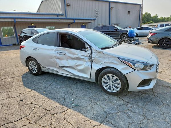 2022 HYUNDAI ACCENT SE, SEL