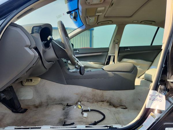 2015 INFINITI Q40