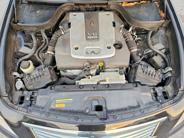 2015 INFINITI Q40
