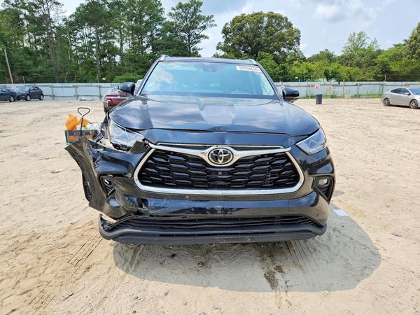 2023 TOYOTA HIGHLANDER