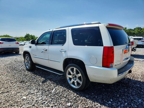 2013 CADILLAC ESCALADE Luxury