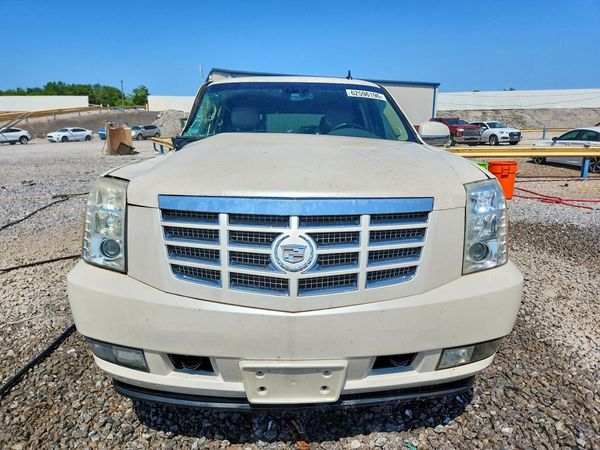 2013 CADILLAC ESCALADE Luxury