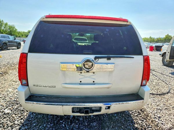 2013 CADILLAC ESCALADE Luxury