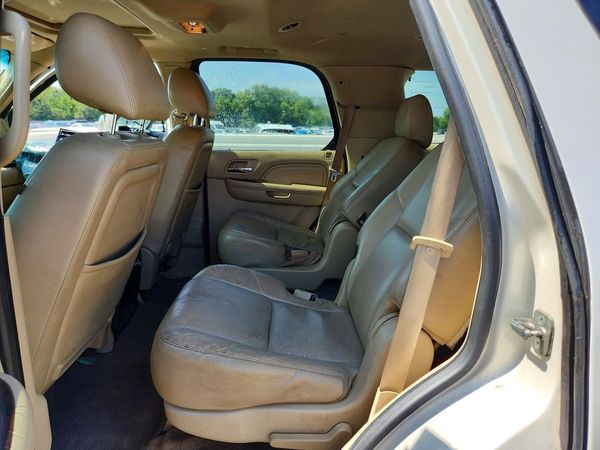 2013 CADILLAC ESCALADE Luxury
