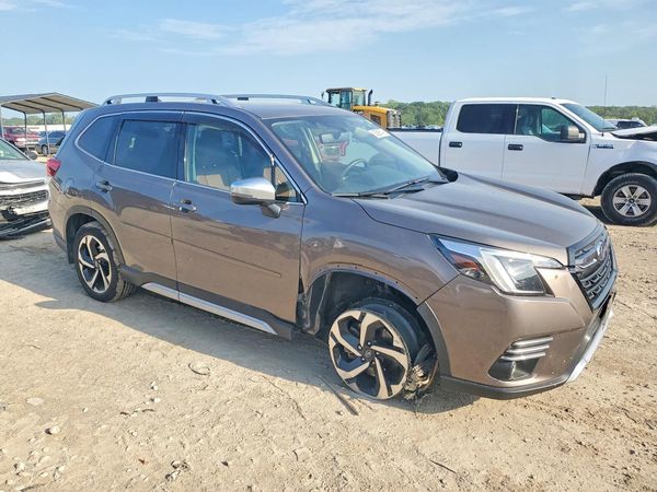 2023 SUBARU FORESTER