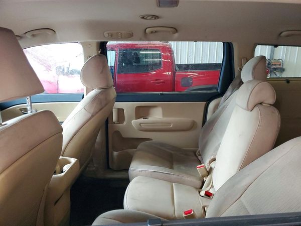2016 KIA SEDONA LX - Middle-low