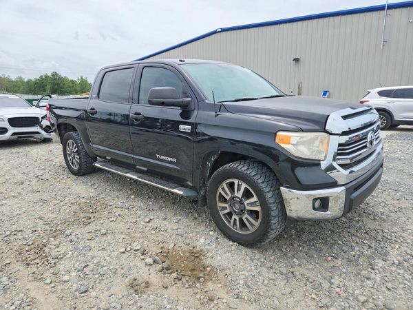 2017 TOYOTA TUNDRA SR5