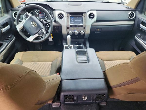 2017 TOYOTA TUNDRA SR5