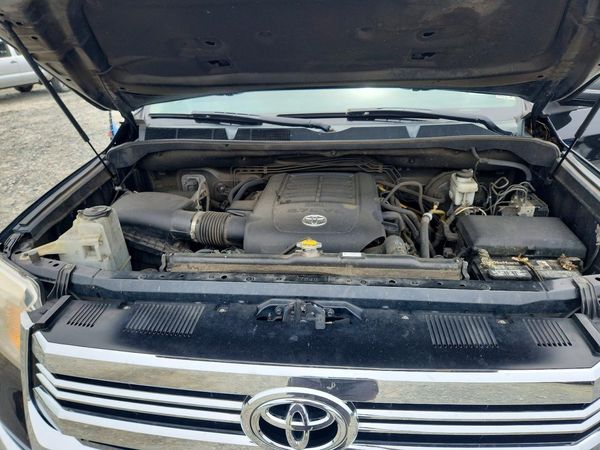 2017 TOYOTA TUNDRA SR5
