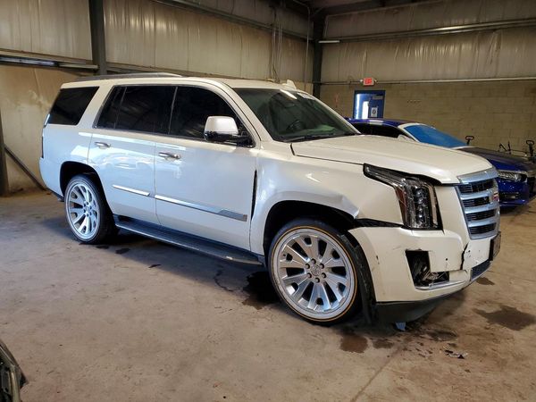 2015 CADILLAC ESCALADE Luxury