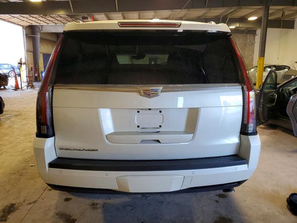 2015 CADILLAC ESCALADE Luxury