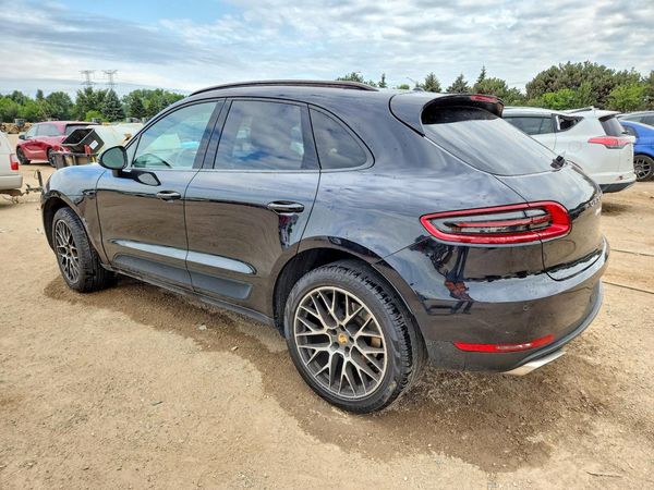 2018 PORSCHE MACAN
