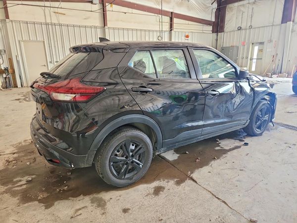 2023 NISSAN KICKS S