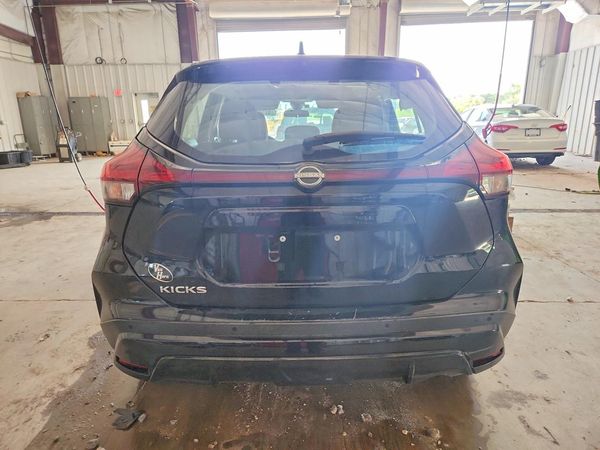 2023 NISSAN KICKS S