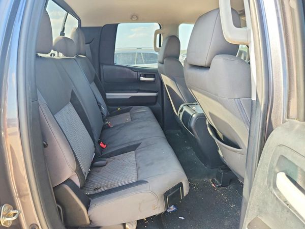 2017 TOYOTA TUNDRA SR/SR5