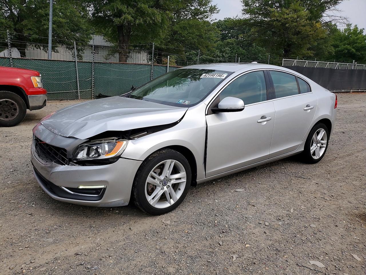 2015 VOLVO S60