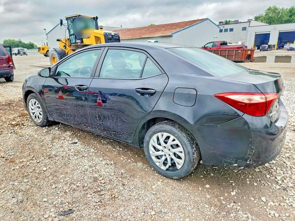2017 TOYOTA COROLLA