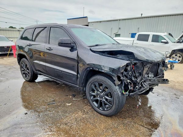 2020 JEEP GRAND CHEROKEE Laredo