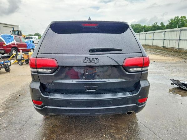 2020 JEEP GRAND CHEROKEE Laredo