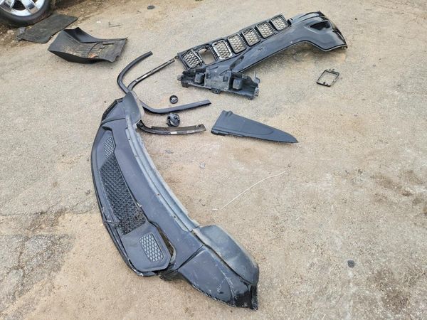 2020 JEEP GRAND CHEROKEE Laredo