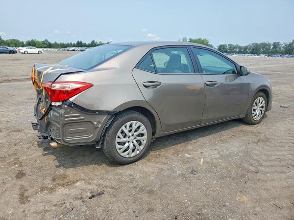 2017 TOYOTA COROLLA