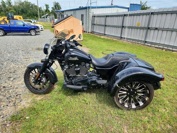 2023 HARLEY-DAVIDSON FL