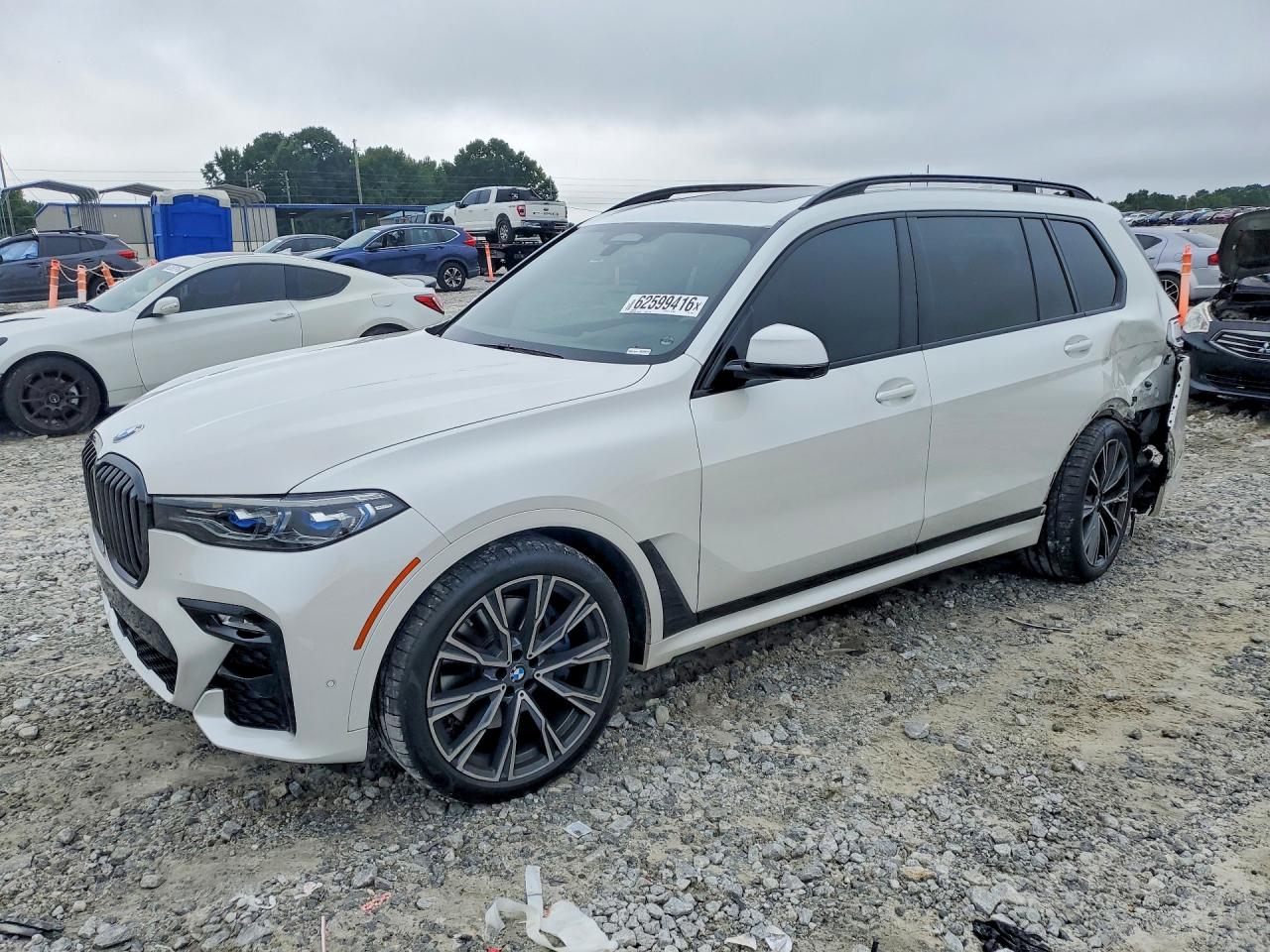 2022 BMW X7 M50i