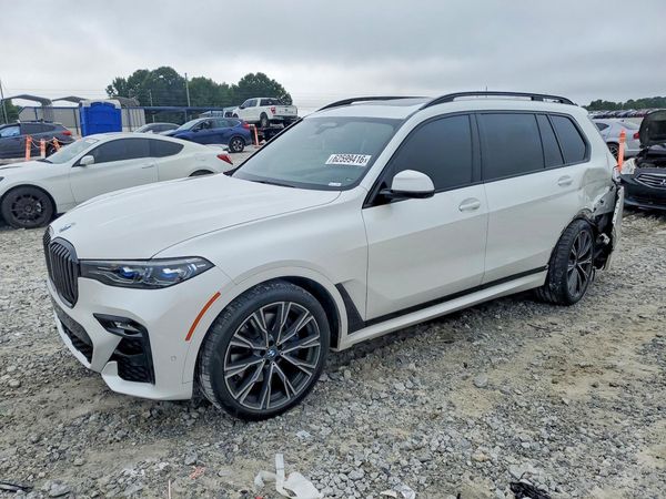 2022 BMW X7 M50i