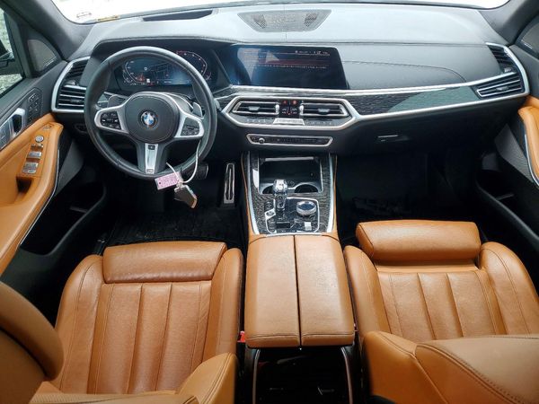 2022 BMW X7 M50i