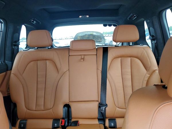 2022 BMW X7 M50i