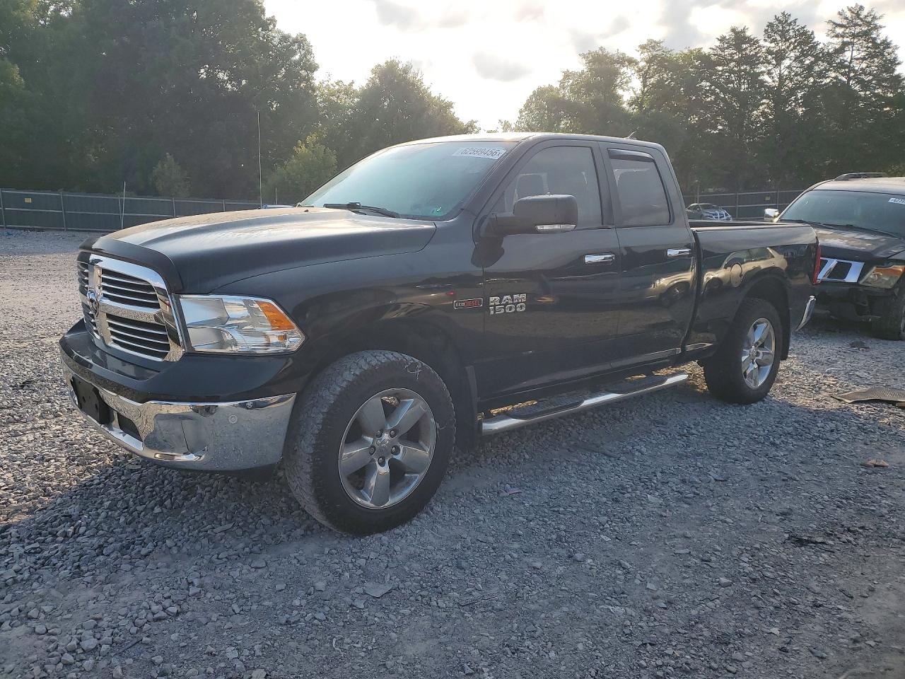 2016 RAM 1500 SLT QUAD CAB 4X4