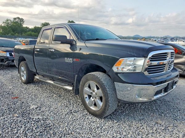 2016 RAM 1500 SLT QUAD CAB 4X4
