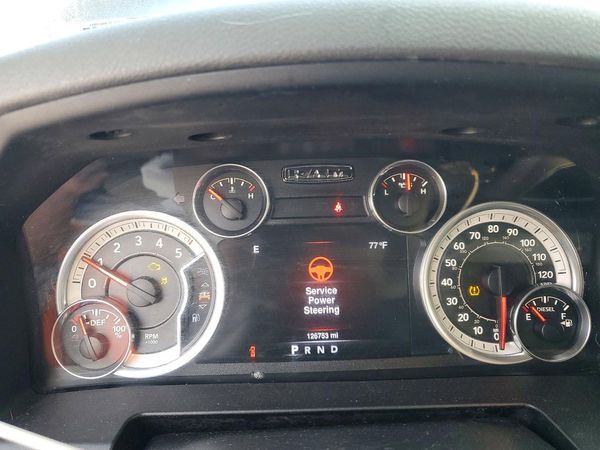 2016 RAM 1500 SLT QUAD CAB 4X4