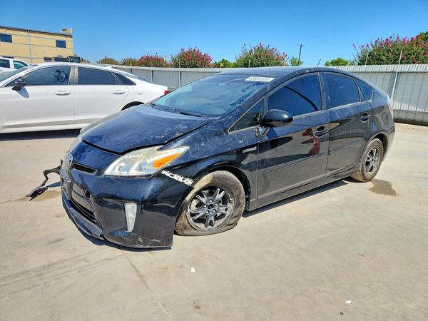 2014 TOYOTA PRIUS