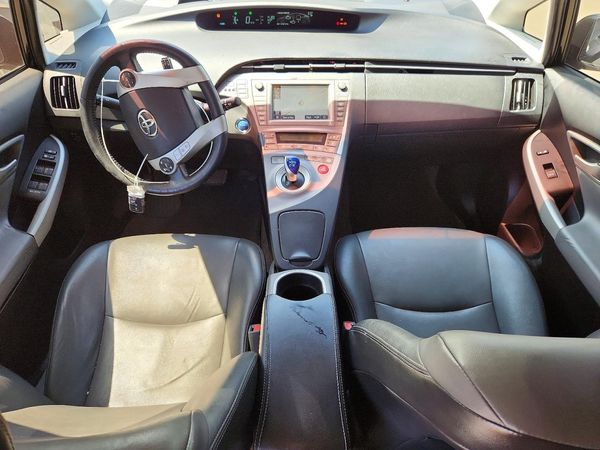 2014 TOYOTA PRIUS