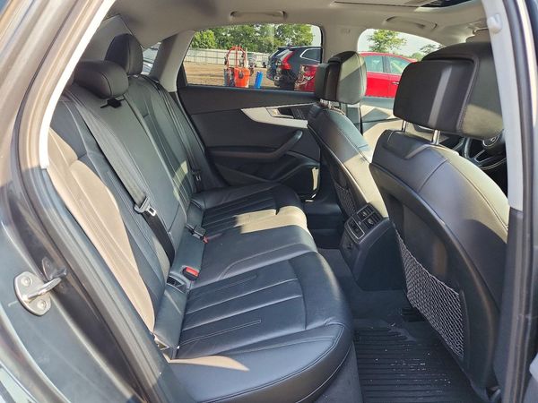 2017 AUDI A4 quattro Premium